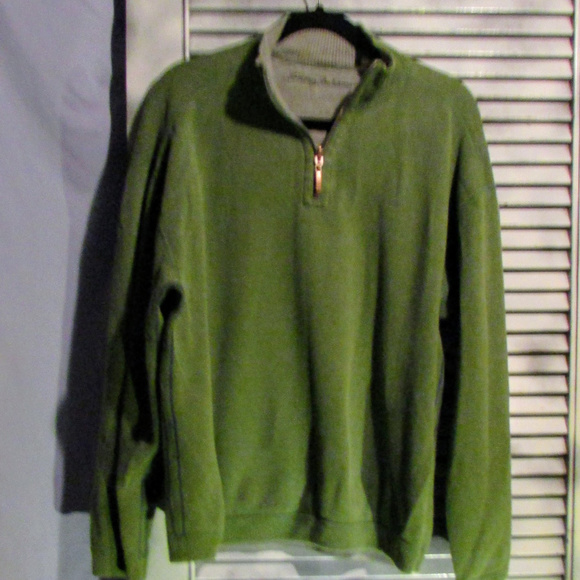 Donating 2/1 Tommy Bahama Md Reversible Sweatshirt - Picture 6 of 8